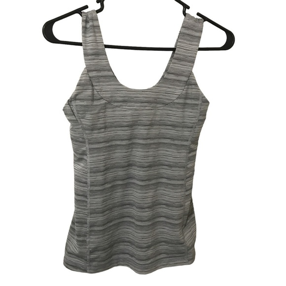 Lululemon athletica scoop back tank top with built in shelf bra size 6 - Picture 3 of 11
